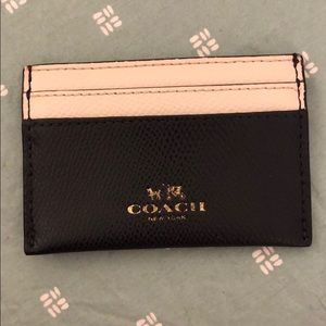 Coach White and Black Pebbled Leather Cardholder